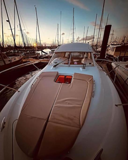 Nuit, A Quai Ξενοδοχείο Λα Ροσέλ Εξωτερικό φωτογραφία